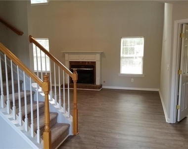 3652 Roxfield Drive - Photo Thumbnail 1