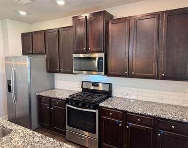4472 Beechnut View - Photo Thumbnail 6