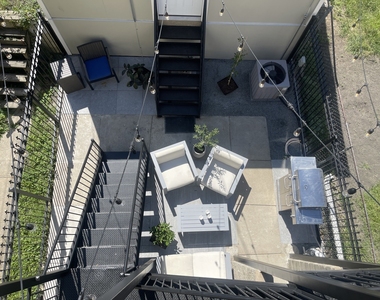2427 W Grenshaw Street - Photo Thumbnail 33