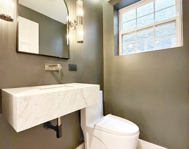 2427 W Grenshaw Street - Photo Thumbnail 24