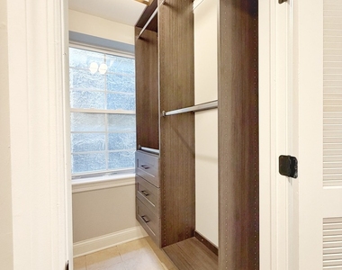 2427 W Grenshaw Street - Photo Thumbnail 23