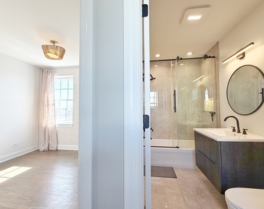 2427 W Grenshaw Street - Photo Thumbnail 20