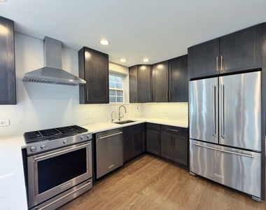 2427 W Grenshaw Street - Photo Thumbnail 4