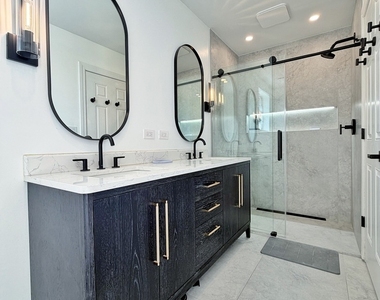 2427 W Grenshaw Street - Photo Thumbnail 11