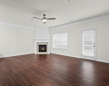 5662 Lawley Drive - Photo Thumbnail 6