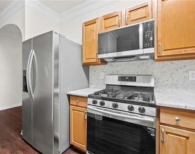 5662 Lawley Drive - Photo Thumbnail 11