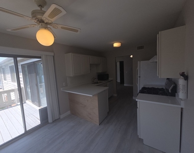 299 Pembridge Lane - Photo Thumbnail 3