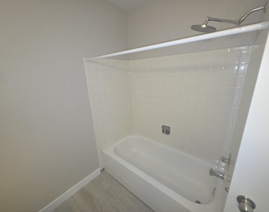 299 Pembridge Lane - Photo Thumbnail 12