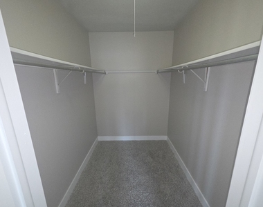 299 Pembridge Lane - Photo Thumbnail 11