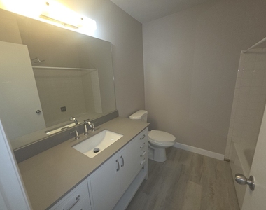 299 Pembridge Lane - Photo Thumbnail 16