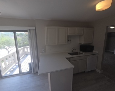 299 Pembridge Lane - Photo Thumbnail 6