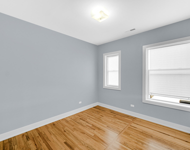 6022 S Eberhart Avenue - Photo Thumbnail 15