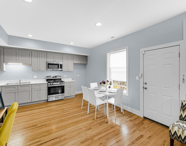 6022 S Eberhart Avenue - Photo Thumbnail 24