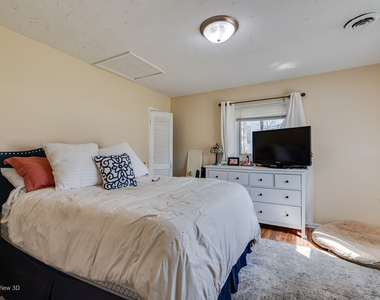 11248 193rd Street - Photo Thumbnail 4