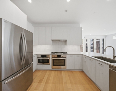 434 W Melrose Street - Photo Thumbnail 8