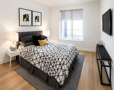 434 W Melrose Street - Photo Thumbnail 15
