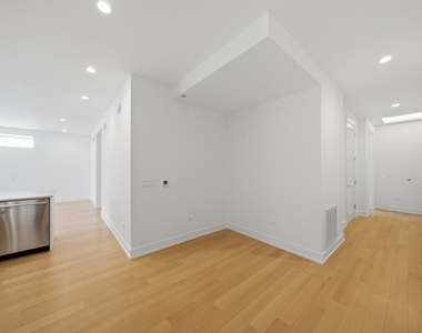434 W Melrose Street - Photo Thumbnail 9
