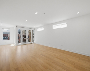 434 W Melrose Street - Photo Thumbnail 4