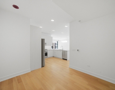 434 W Melrose Street - Photo Thumbnail 10