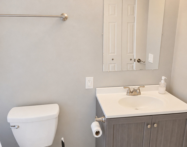 17 California Avenue - Photo Thumbnail 8