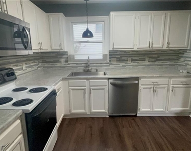 280 Braxton Place - Photo Thumbnail 4