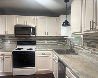 280 Braxton Place - Photo Thumbnail 6