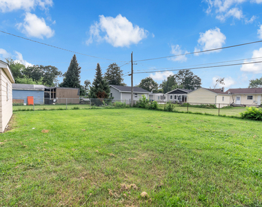 870 Taylor Avenue - Photo Thumbnail 2