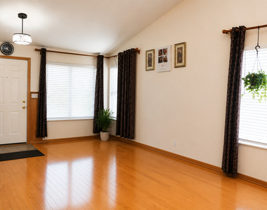 127 W Amberley Drive - Photo Thumbnail 8