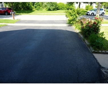 127 W Amberley Drive - Photo Thumbnail 5