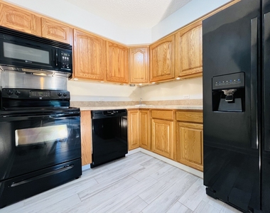 520 Biesterfield Road - Photo Thumbnail 6