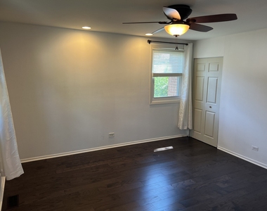 1927 Farmington Court - Photo Thumbnail 15