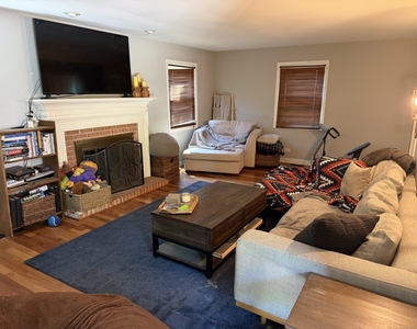 1927 Farmington Court - Photo Thumbnail 1