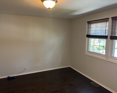 1927 Farmington Court - Photo Thumbnail 21