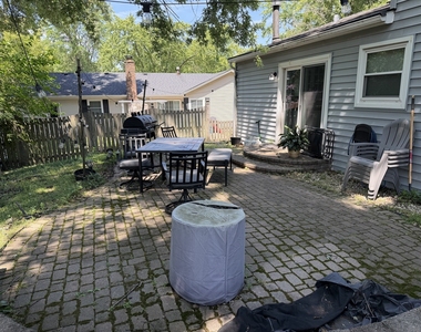 1927 Farmington Court - Photo Thumbnail 26