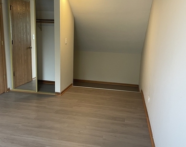 1793 Goddard Lane - Photo Thumbnail 10