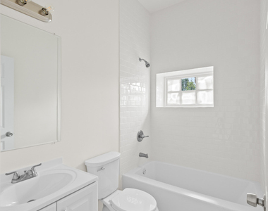 3107 N Harding Avenue - Photo Thumbnail 11