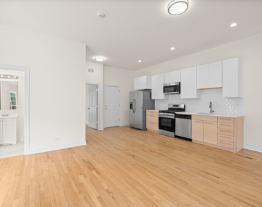 3107 N Harding Avenue - Photo Thumbnail 6