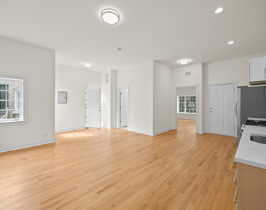 3107 N Harding Avenue - Photo Thumbnail 7