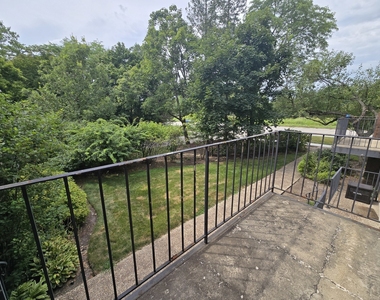 1111 S Waukegan Road S - Photo Thumbnail 3