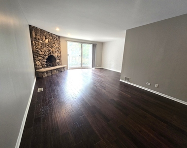1111 S Waukegan Road S - Photo Thumbnail 2