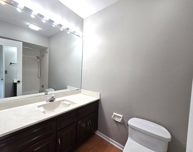1111 S Waukegan Road S - Photo Thumbnail 10