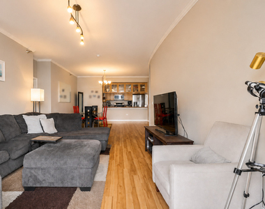 1335 S Prairie Avenue - Photo Thumbnail 5