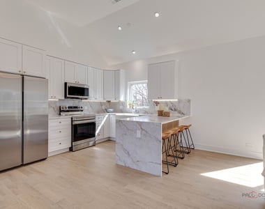 19 Marina Drive - Photo Thumbnail 9