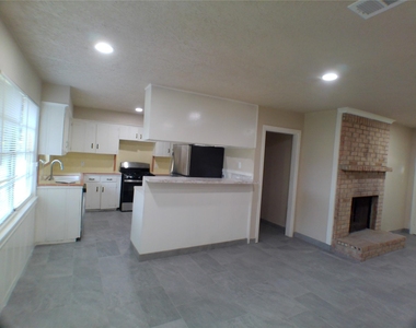 601 Fresa Road - Photo Thumbnail 5