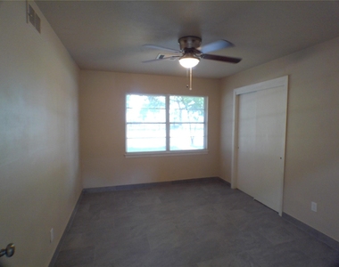 601 Fresa Road - Photo Thumbnail 11