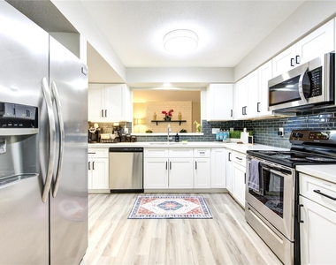 7373 Antoine Drive - Photo Thumbnail 5