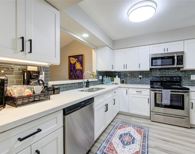 7373 Antoine Drive - Photo Thumbnail 6