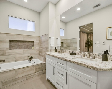 1520 Malone Street - Photo Thumbnail 24