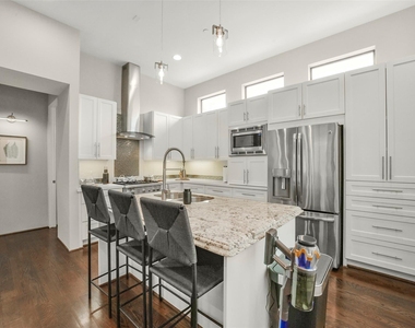 1520 Malone Street - Photo Thumbnail 12