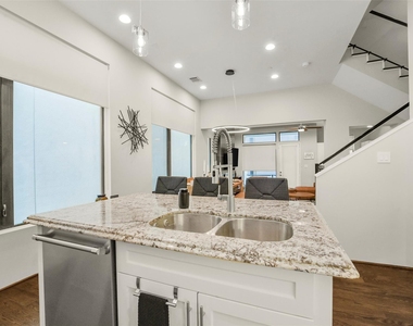 1520 Malone Street - Photo Thumbnail 14